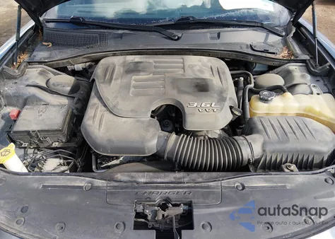 2016 Dodge Charger Sxt z USA, uszkodzony, nr VIN 2C3CDXHG3GH330365